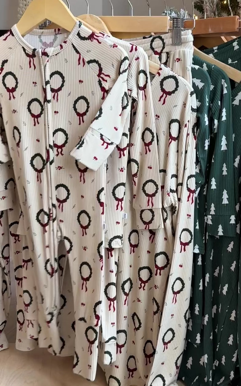 Christmas Wreaths Small Ribbed Zip Romper