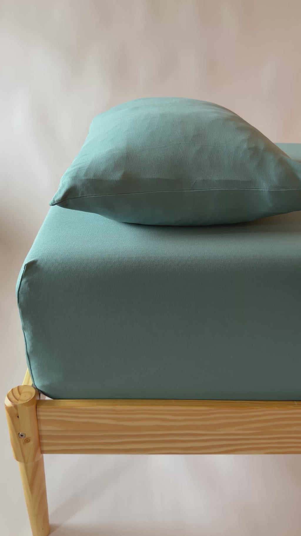 Glacier Blue Twin Sheet With Pillow Case