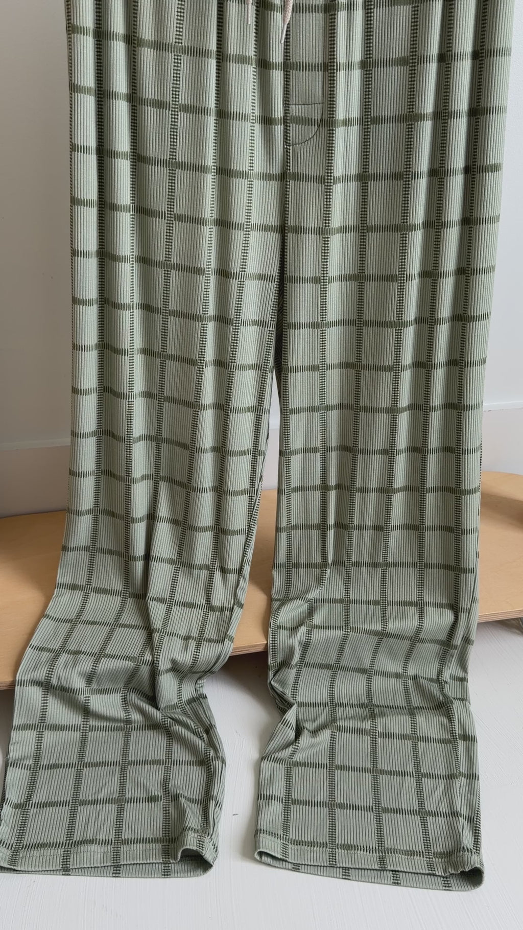 Grid Sage Green Small Ribbed Men's Pants