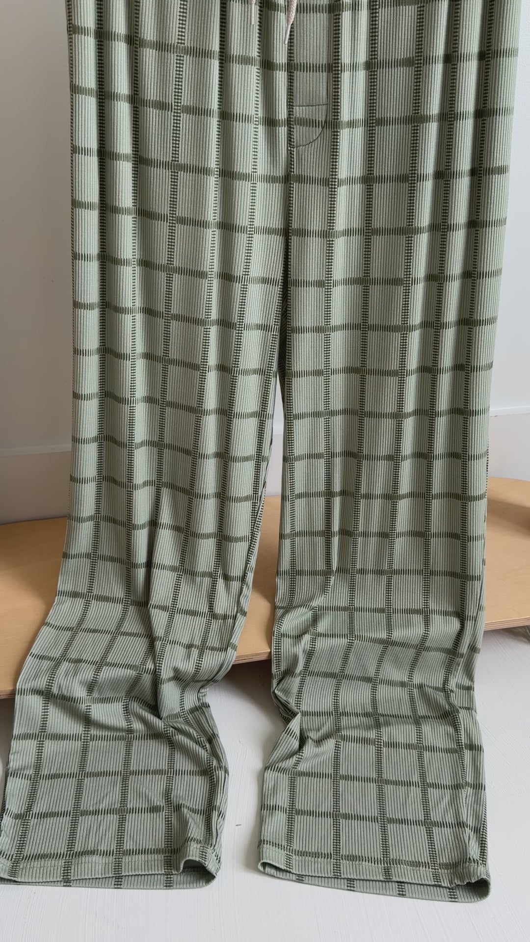 Grid Sage Green Small Ribbed Men's Pants