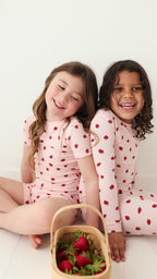 Strawberries Small Ribbed Two-Piece Set