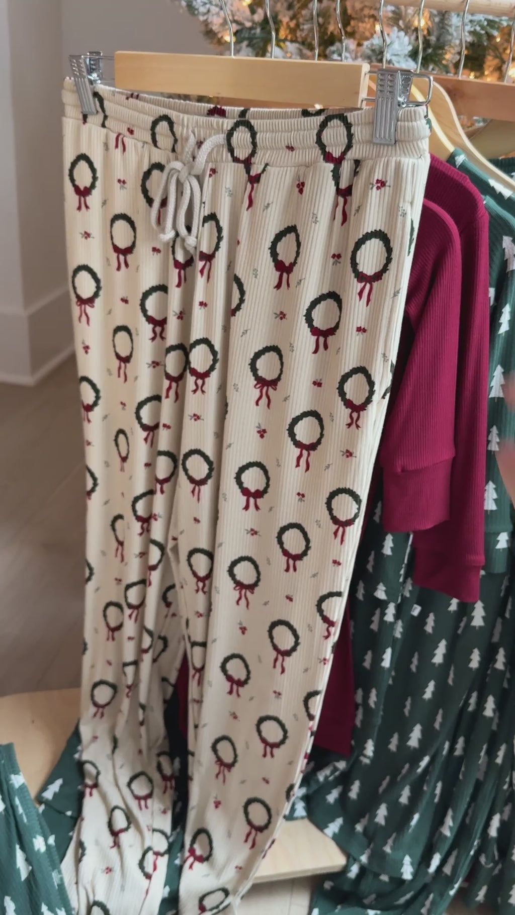 Christmas Wreaths Small Ribbed Women's Matching Set