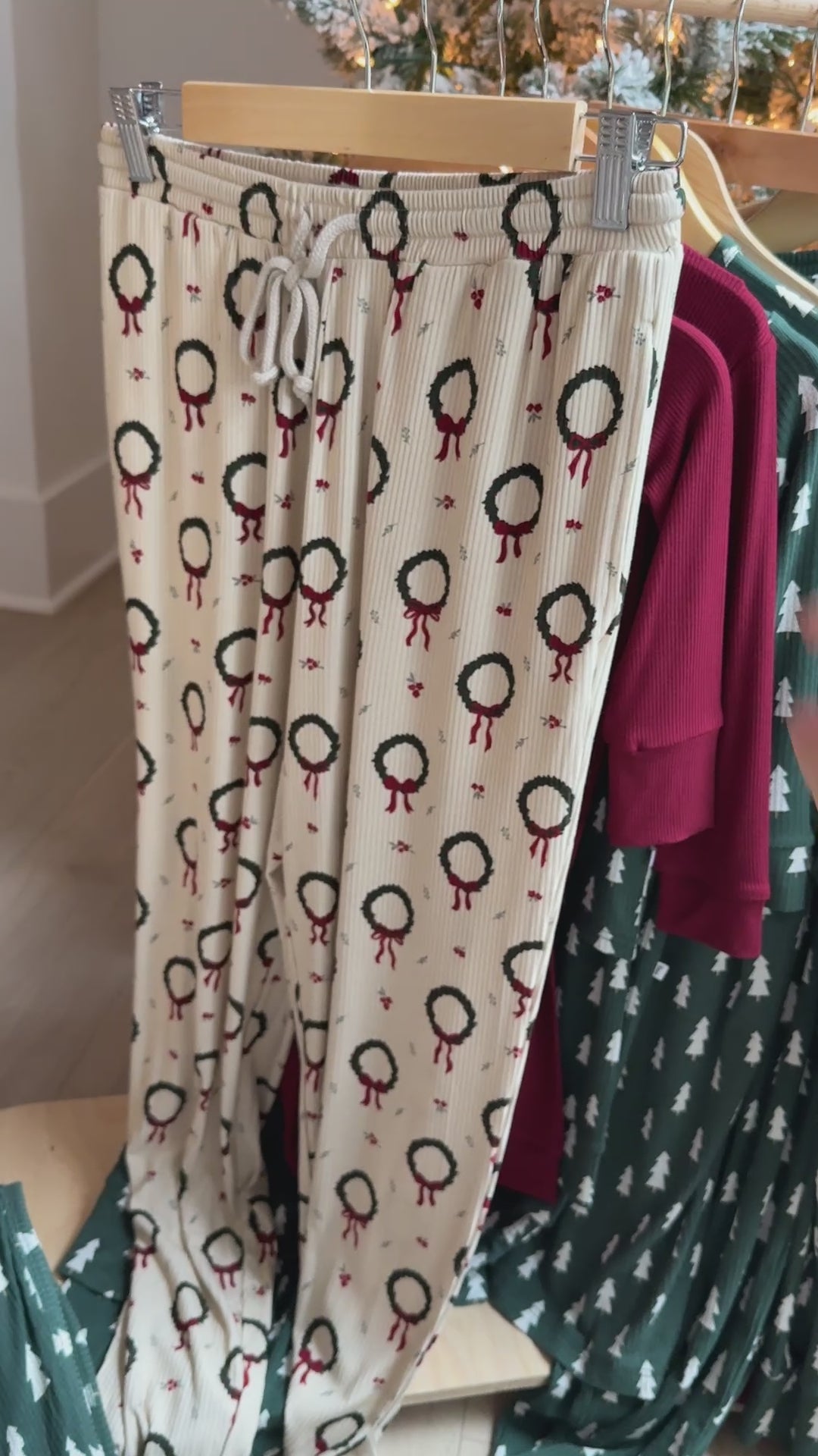 Christmas Wreaths Small Ribbed Women's Matching Set