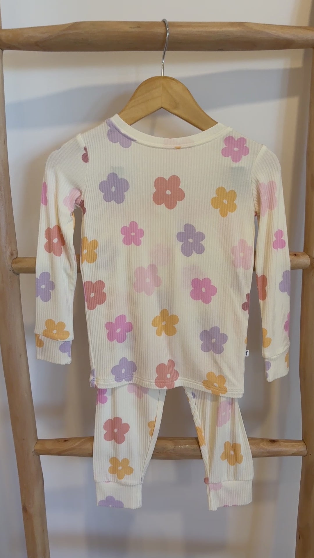 Big Daisies Small Ribbed Two-Piece Set