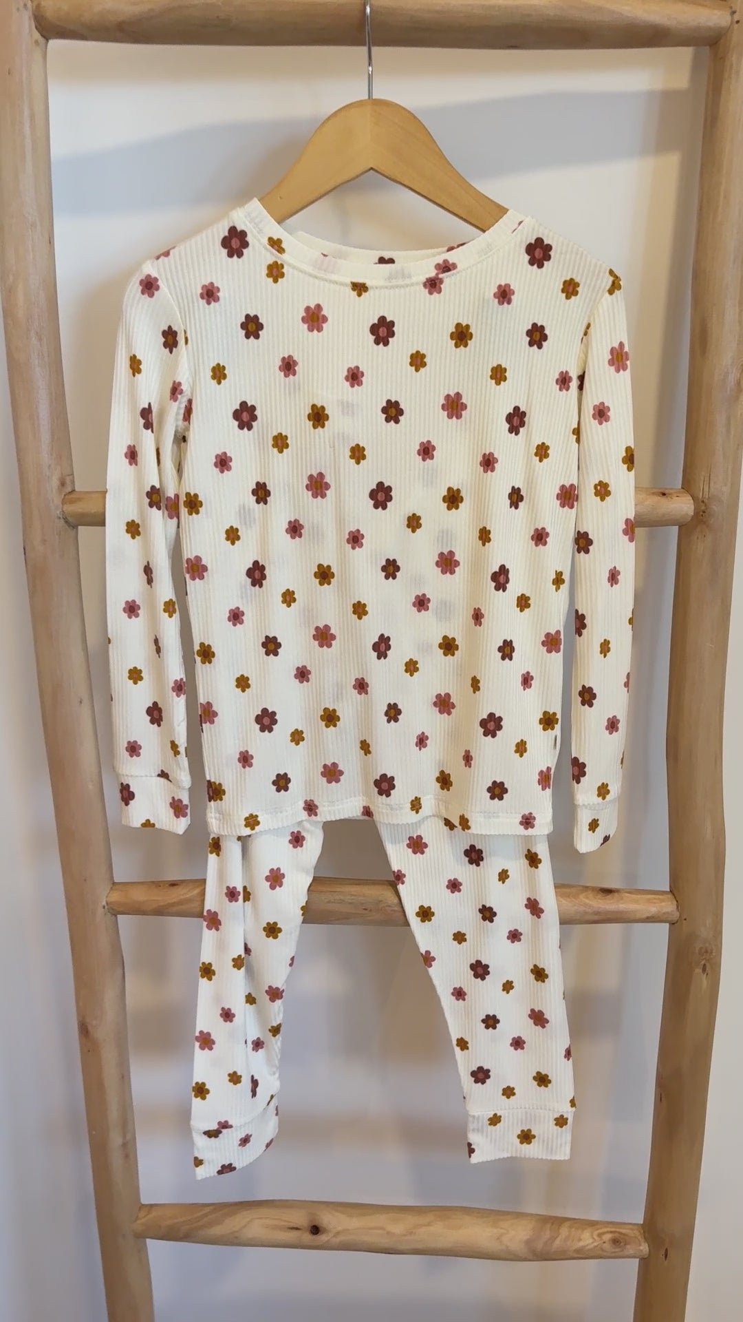 Pink Daisies Small Ribbed Two-Piece Set