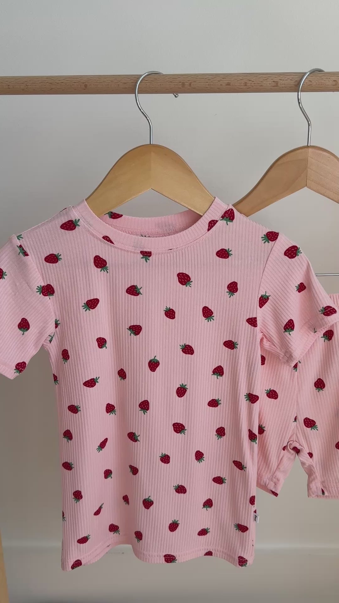 Strawberries Small Ribbed Shorts Two-Piece Set