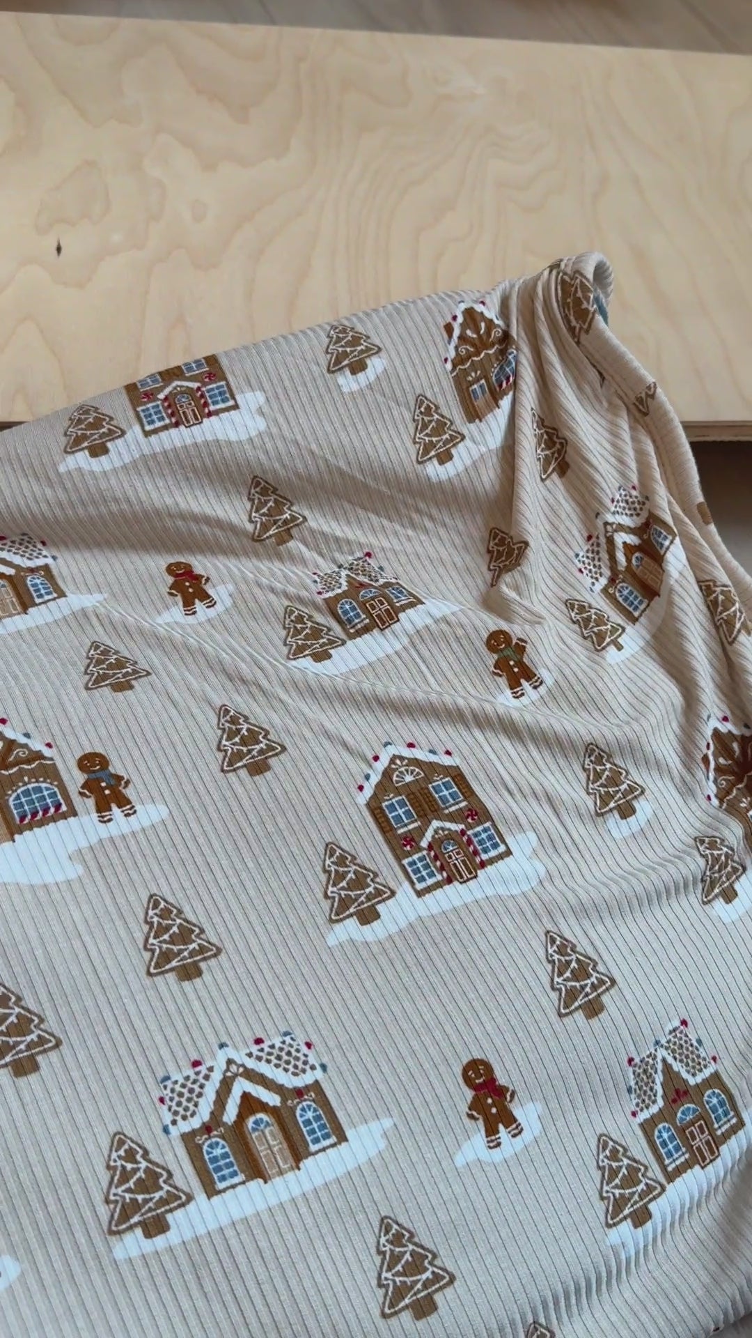 Gingerbread Small Ribbed Adult Blanket