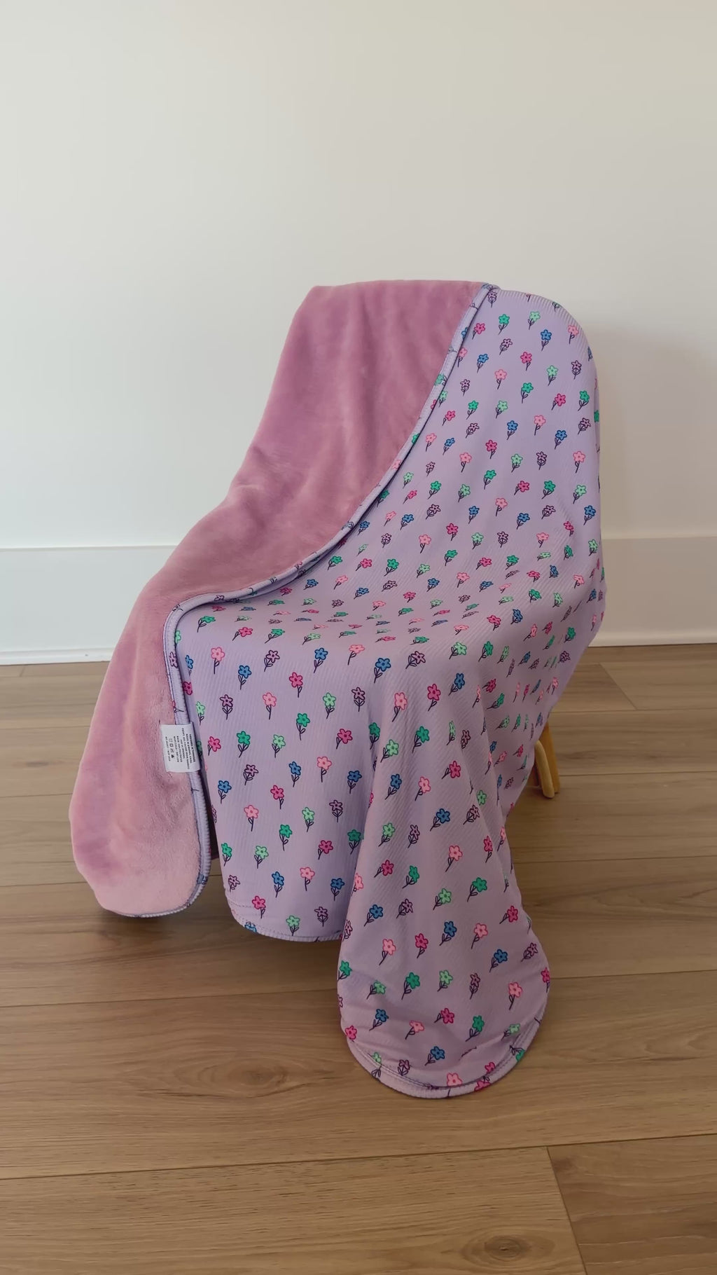 Lilac Daisies Small Ribbed Youth Blanket