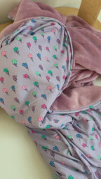 Lilac Daisies Small Ribbed Youth Blanket