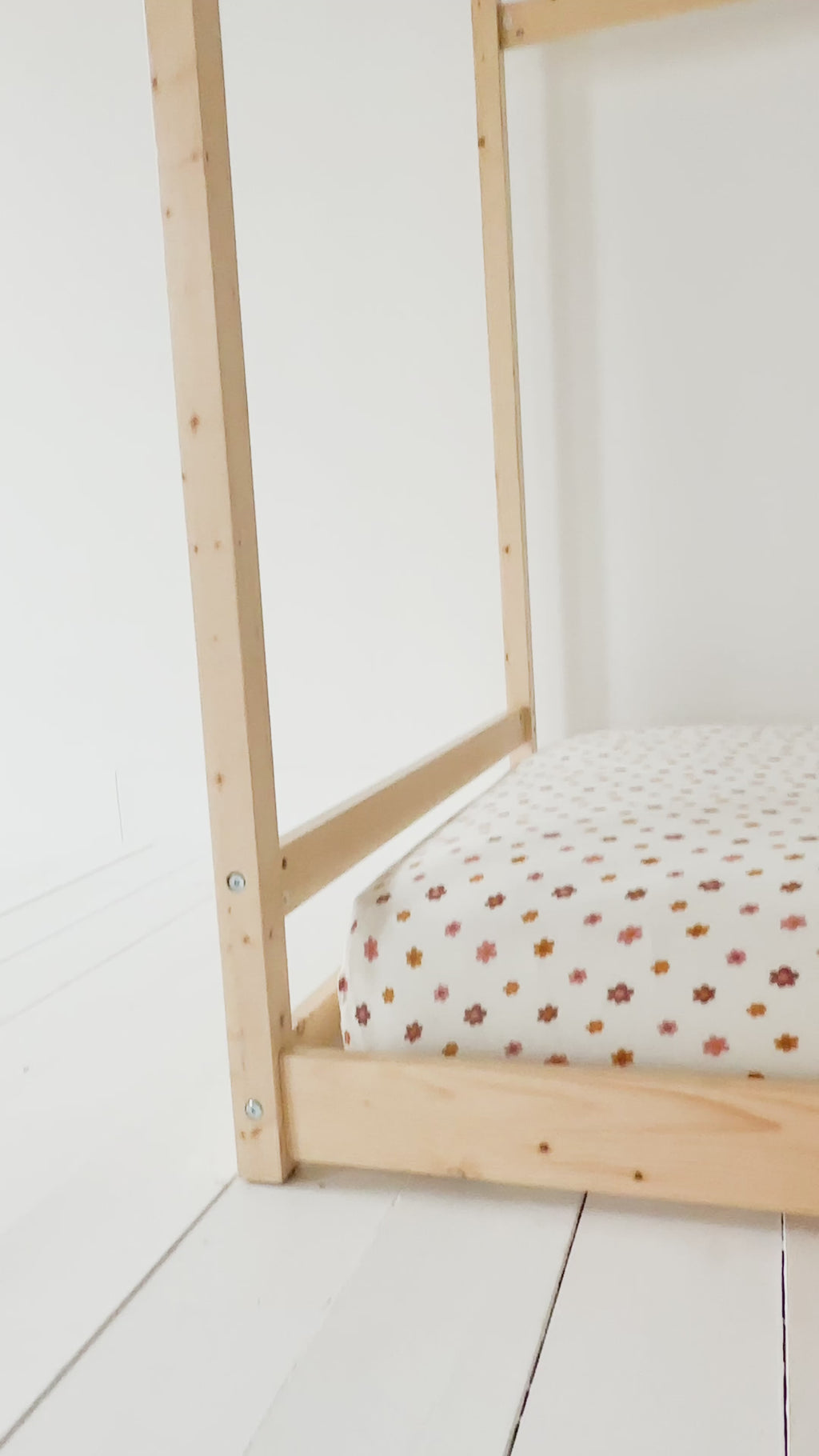 Pink Daisies Twin Sheet With Pillow Case