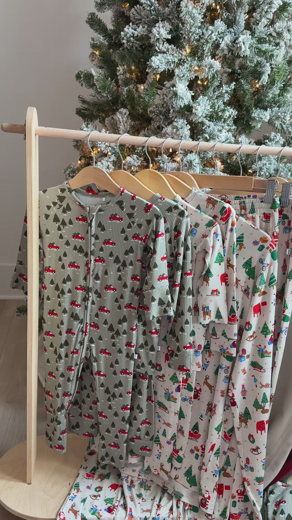 Santa's Workshop Men's Pants