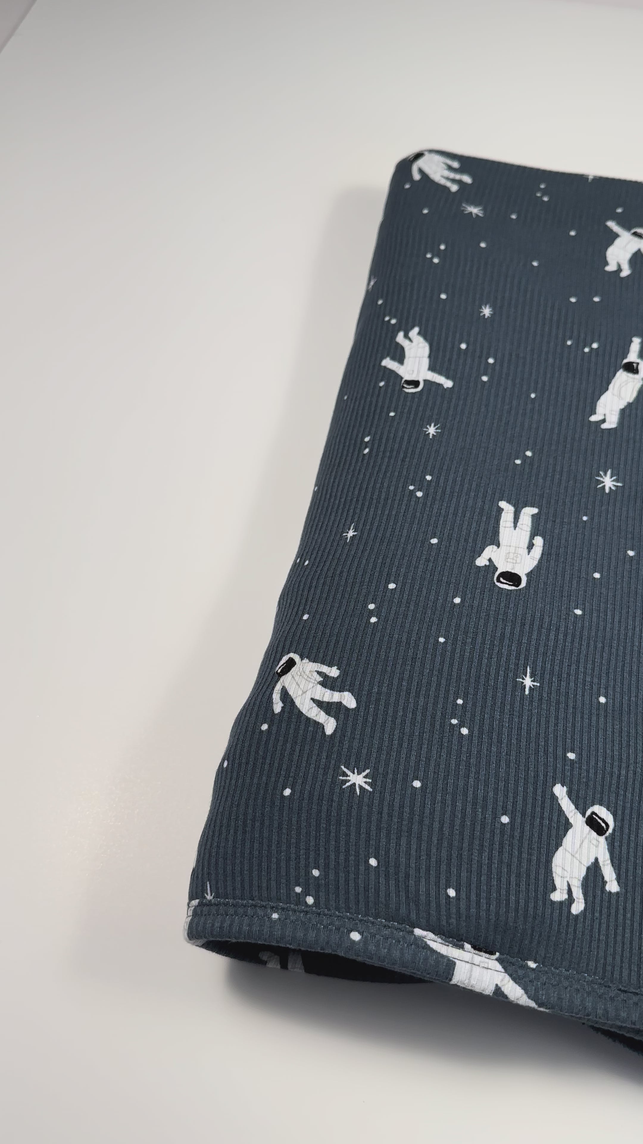Astronauts Small Ribbed Toddler Blanket