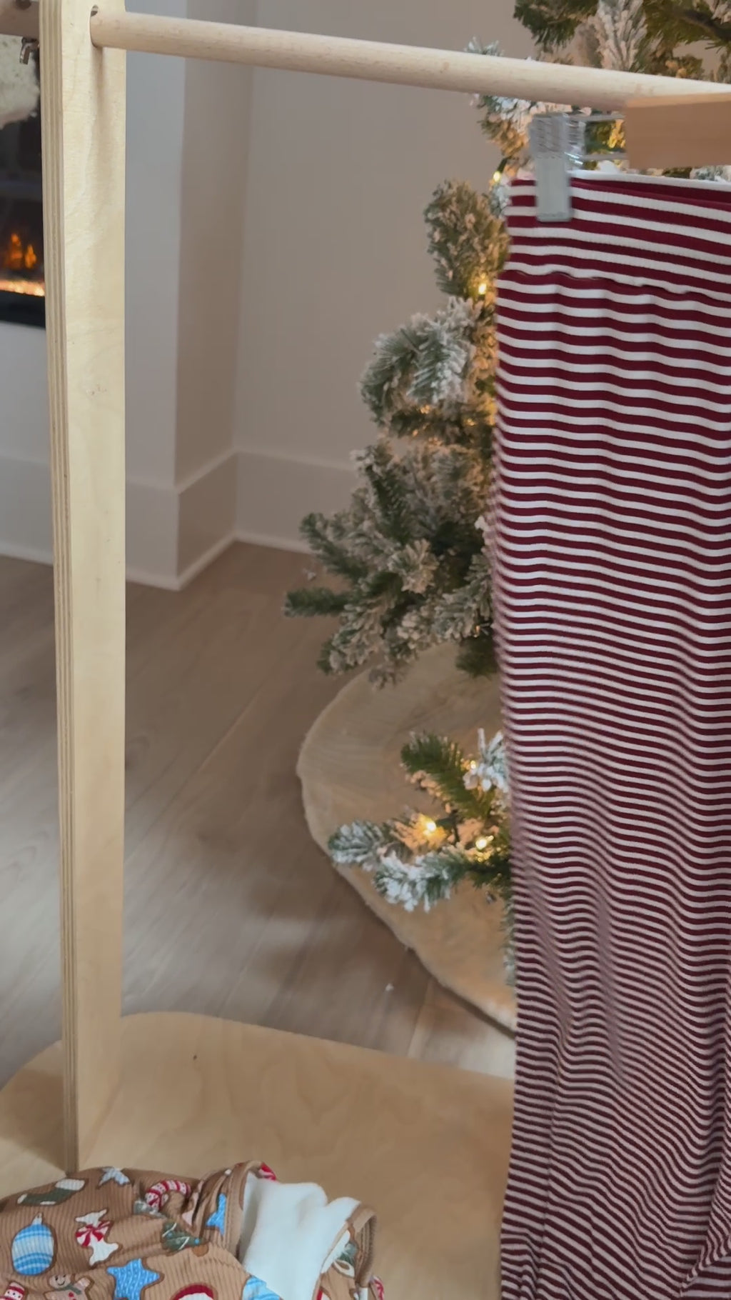 Red Stripe Small Ribbed Men's Pants