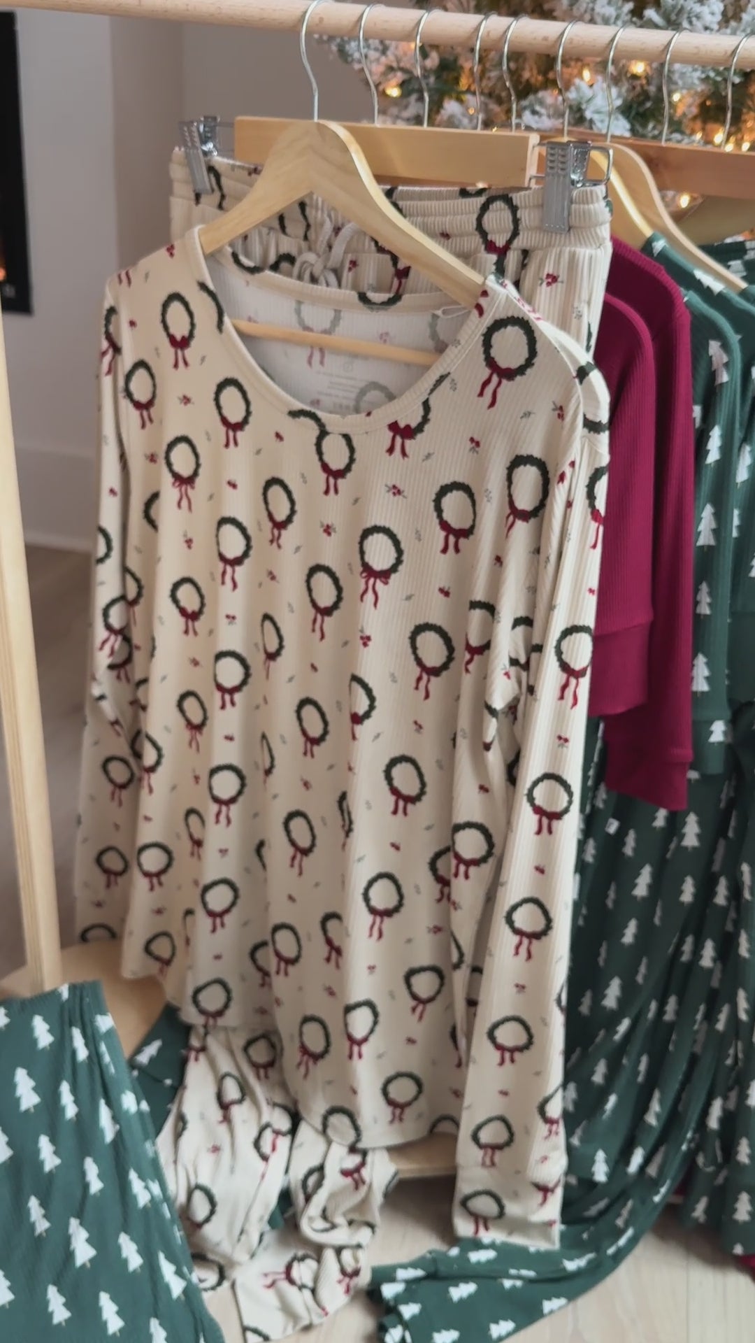 Christmas Wreaths Small Ribbed Women's Matching Set