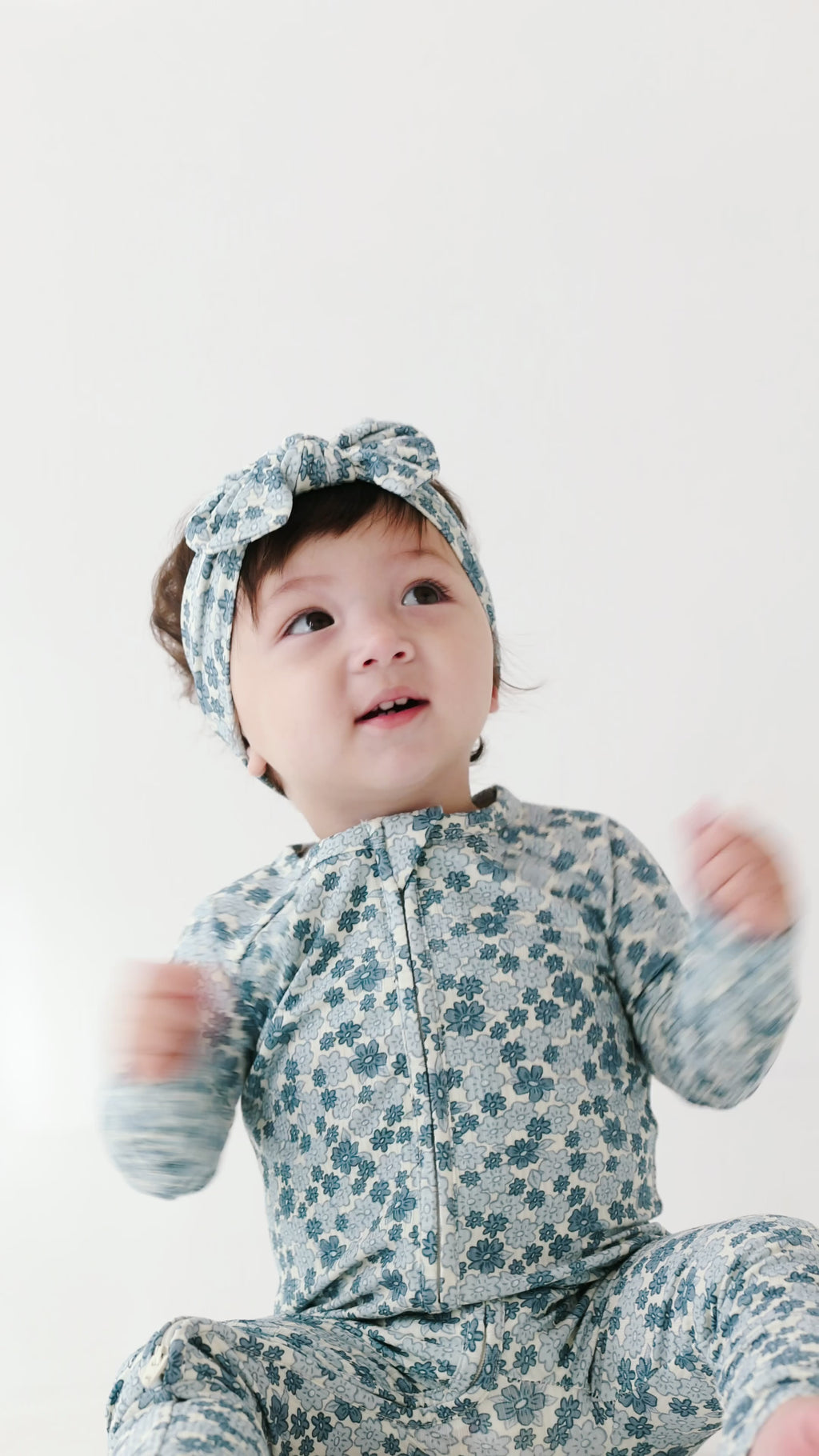 Bluebell Blossoms Small Ribbed Bow