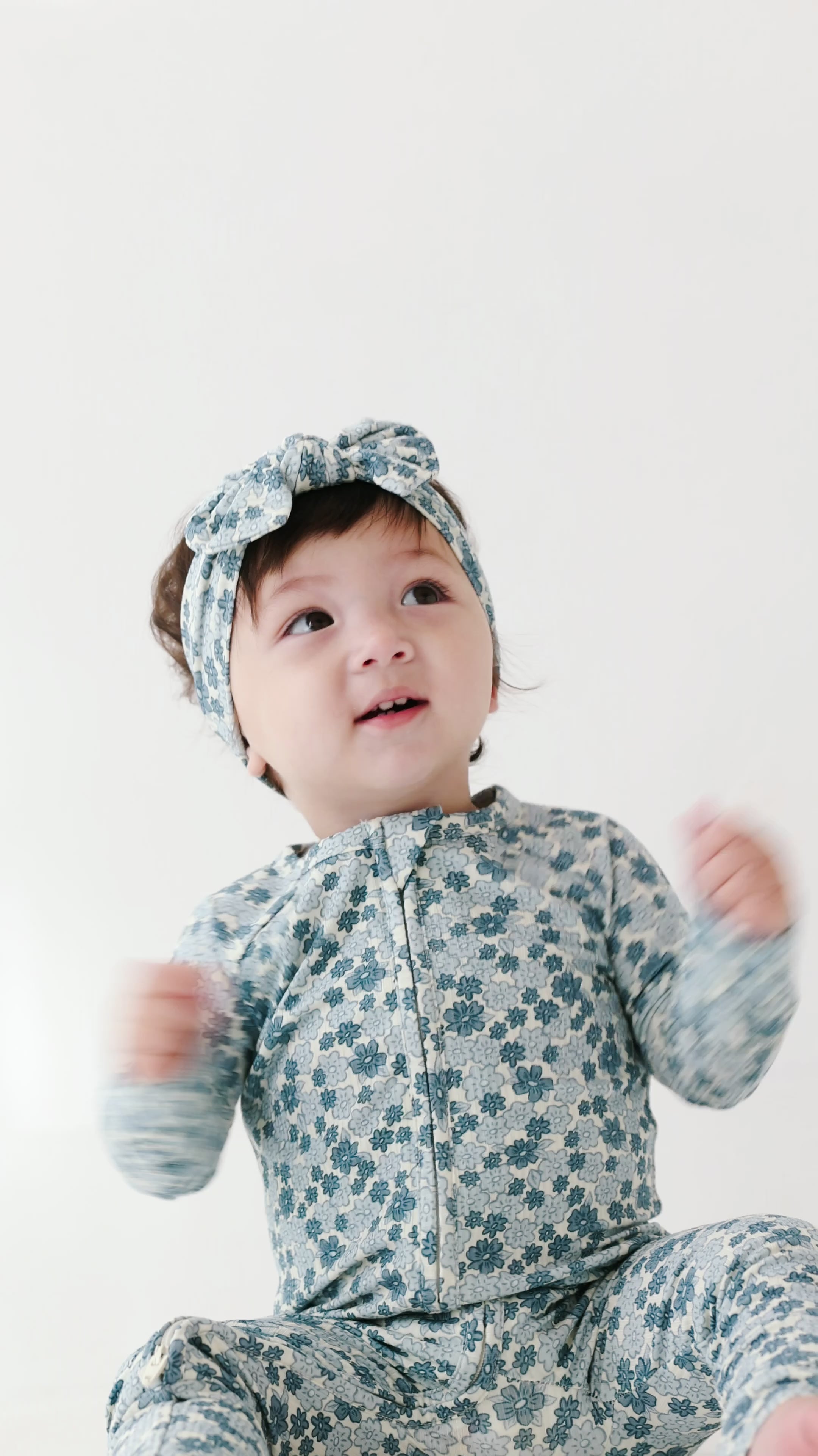 Bluebell Blossoms Small Ribbed Bow