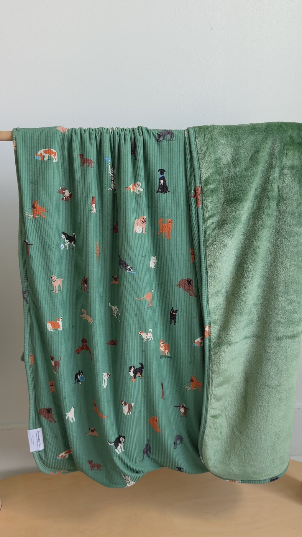 Dogs Green Small Ribbed Adult Blanket
