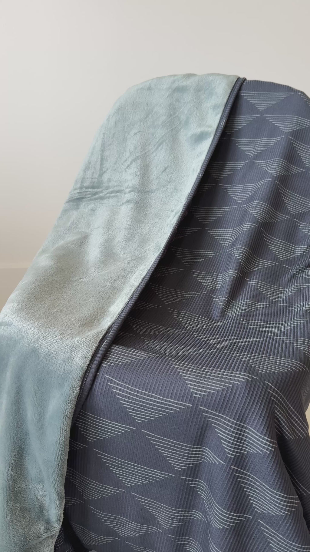 Triangles Small Ribbed Toddler Blanket