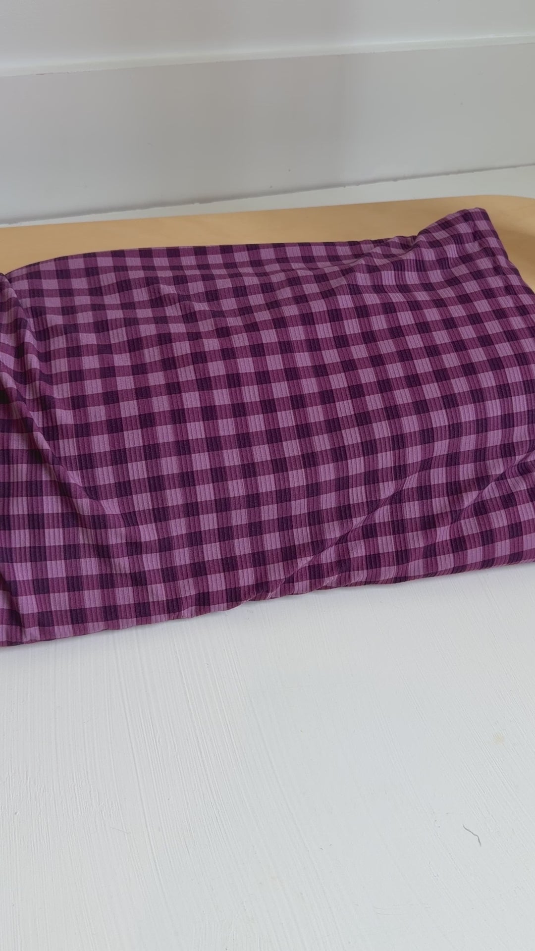 Plum Gingham Small Ribbed Toddler Blanket