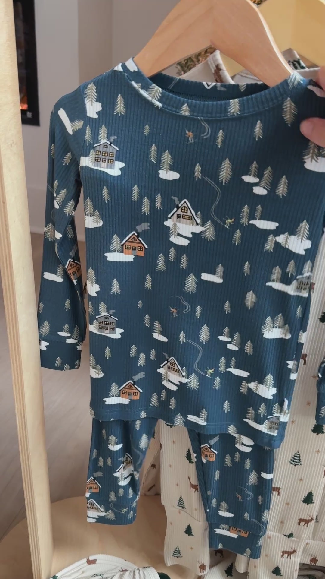 Snowy Village Small Ribbed Two-Piece Set