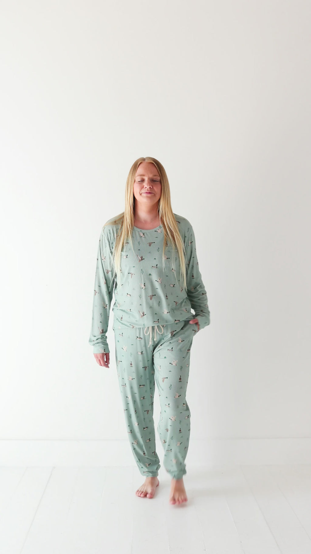Mallards Small Ribbed Women's Pants