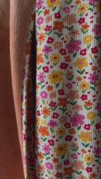 Summer Blooms Small Ribbed Toddler Blanket (Peach Backing)