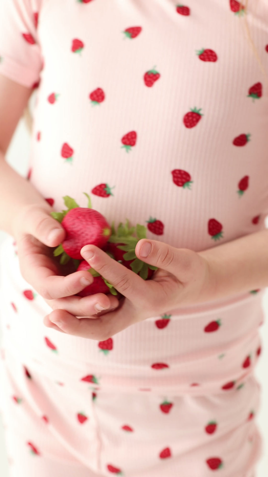 Strawberries Small Ribbed Shorts Two-Piece Set