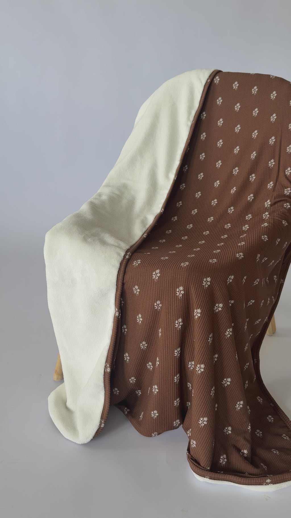 Autumn Stems Small Ribbed Youth Blanket