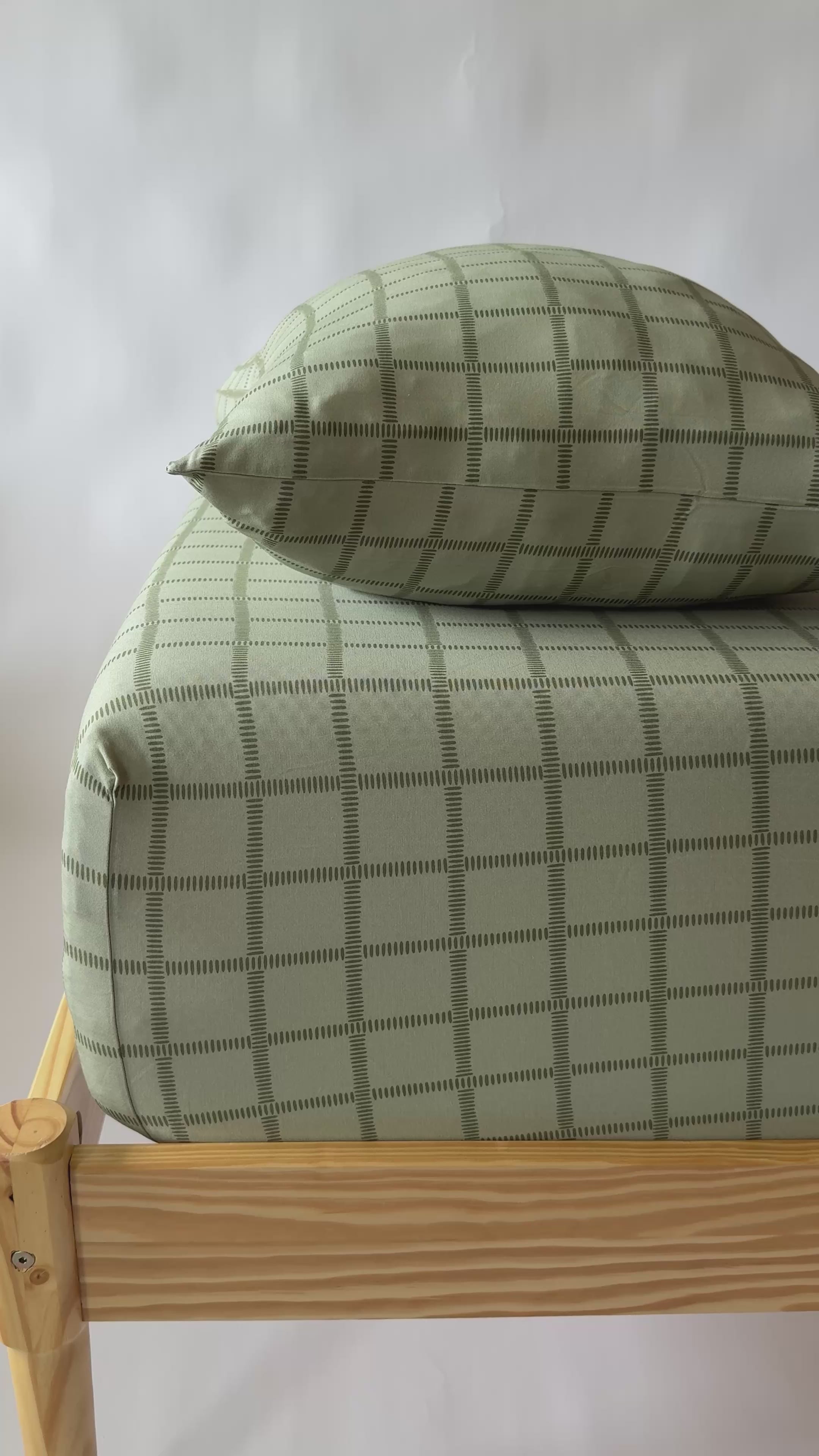Grid Sage Green Twin Sheet With Pillow Case
