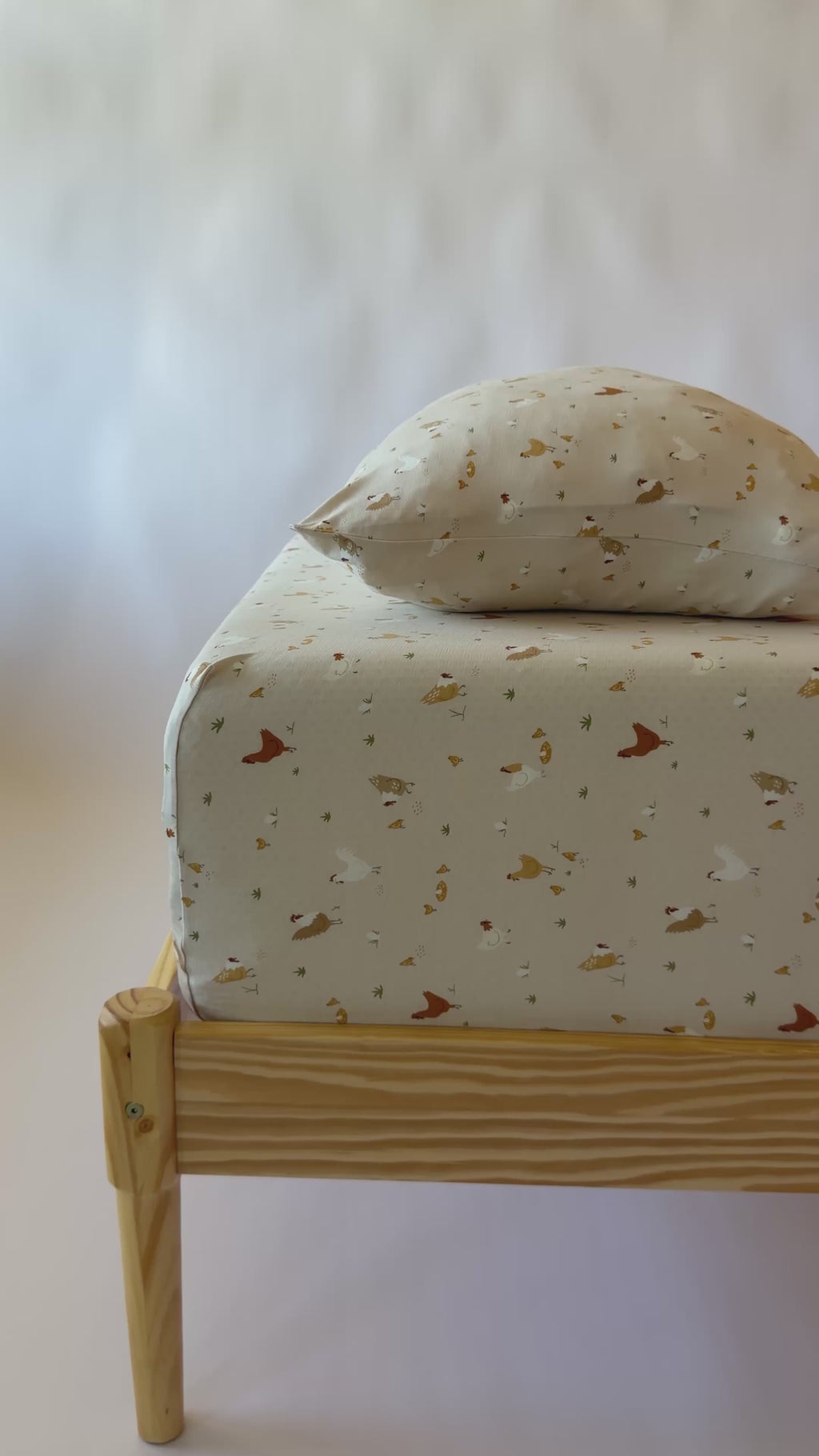 Chickens Twin Sheet With Pillow Case