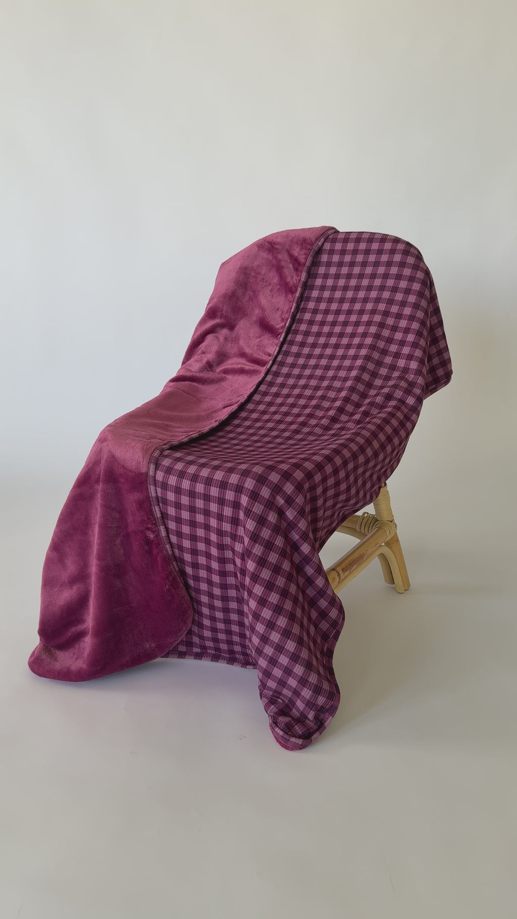 Plum Gingham Small Ribbed Toddler Blanket