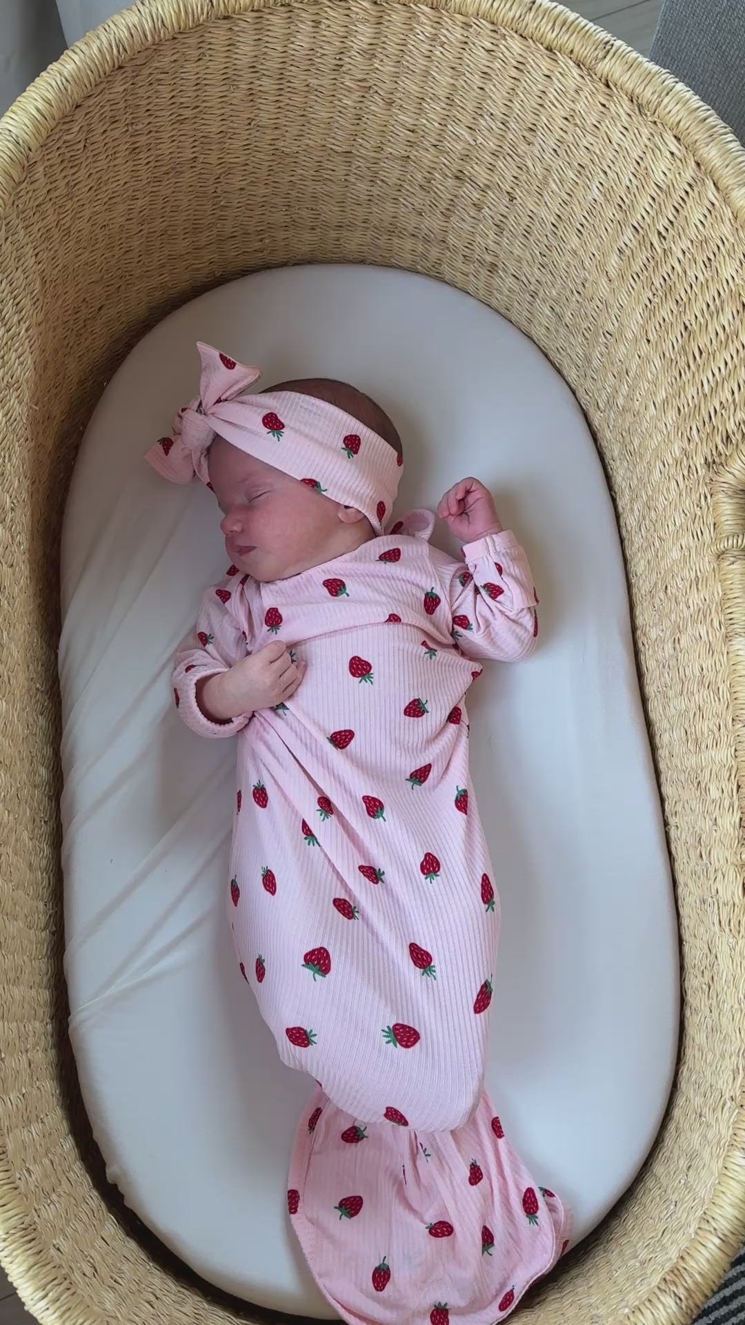 Strawberries Small Ribbed Bow