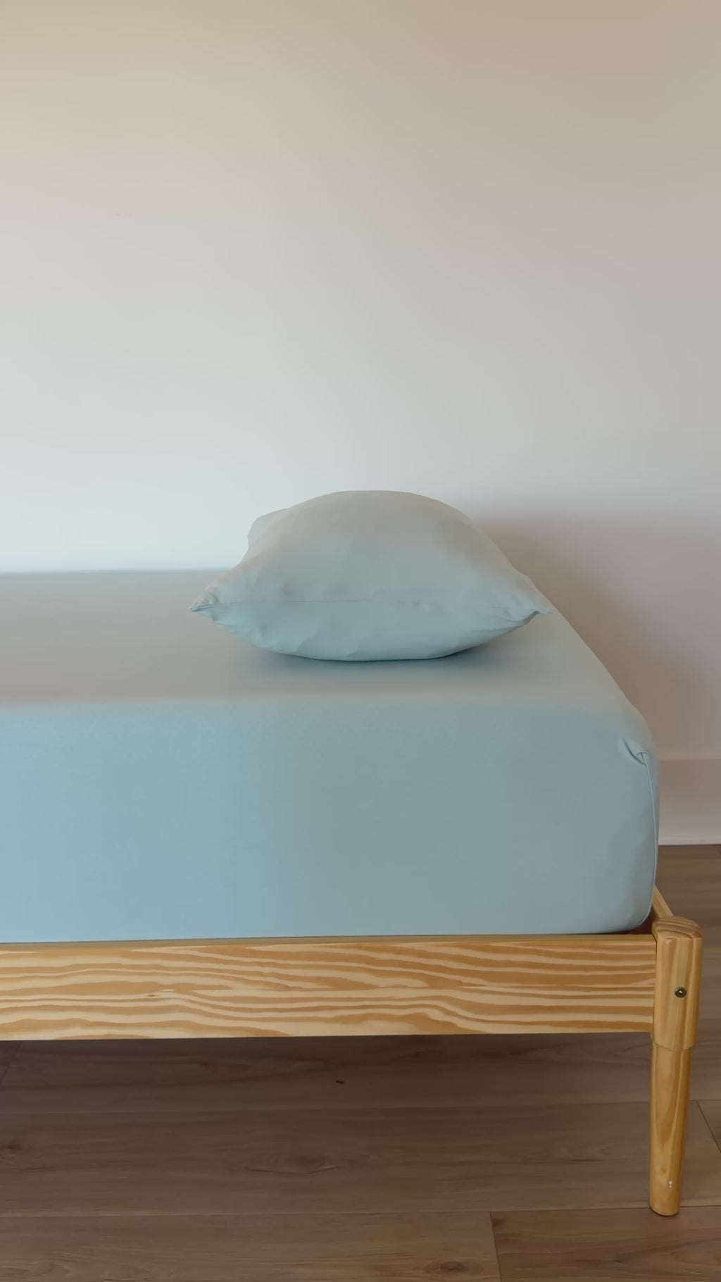 Harbor Blue Twin Sheet With Pillow Case