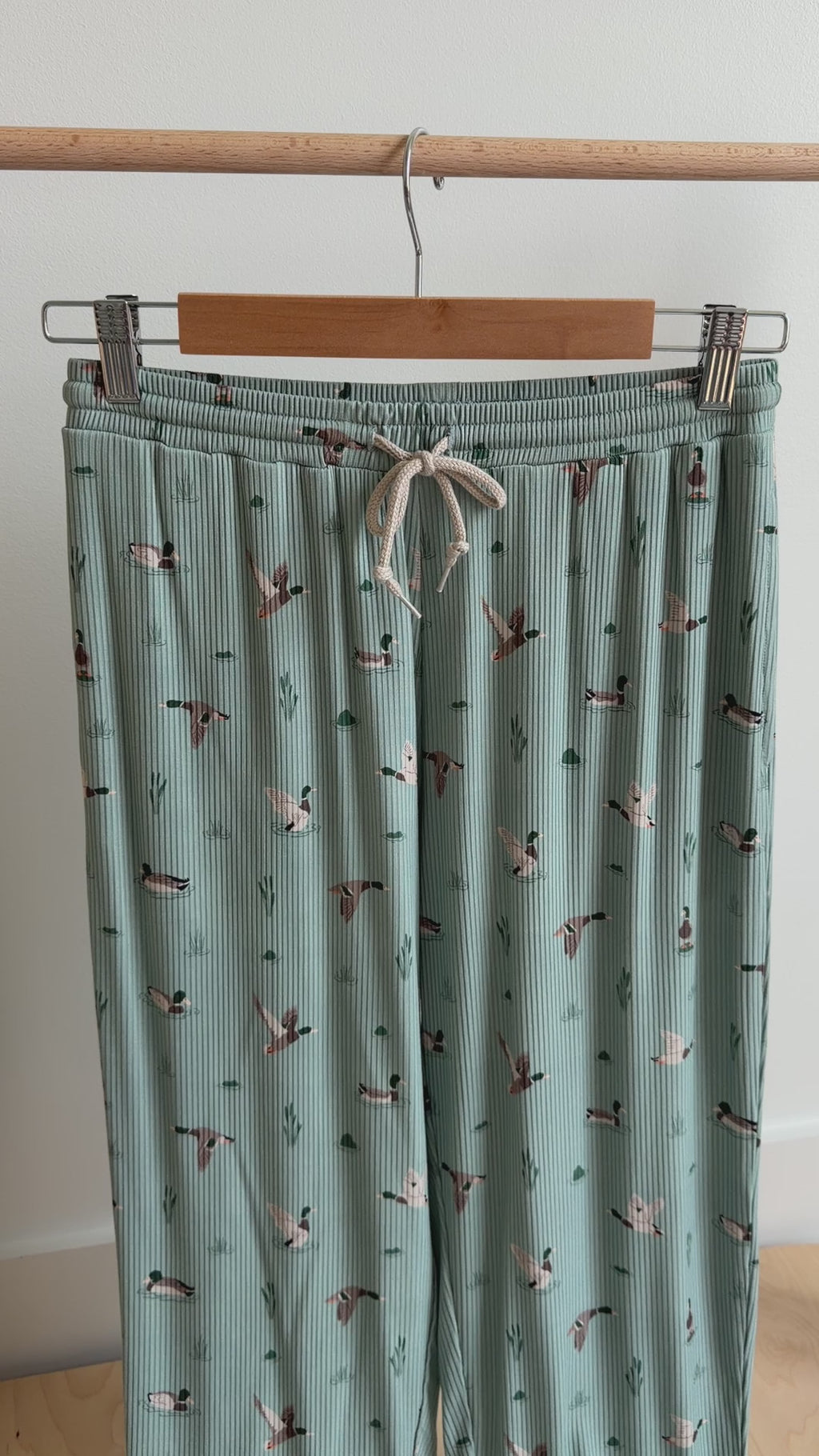 Mallards Small Ribbed Women's Pants
