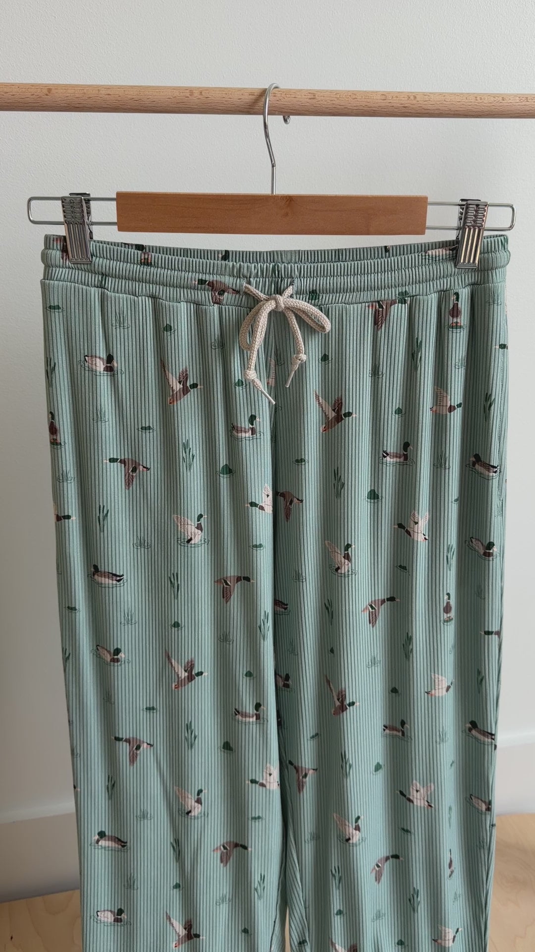 Mallards Small Ribbed Women's Pants