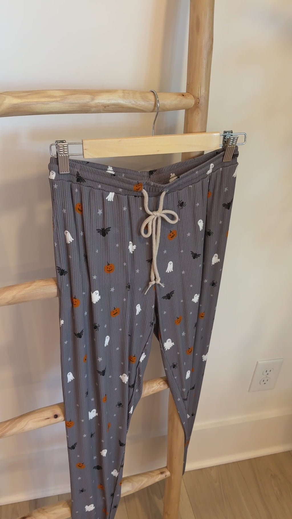 Halloween Boo Crew Small Ribbed Women's Pants