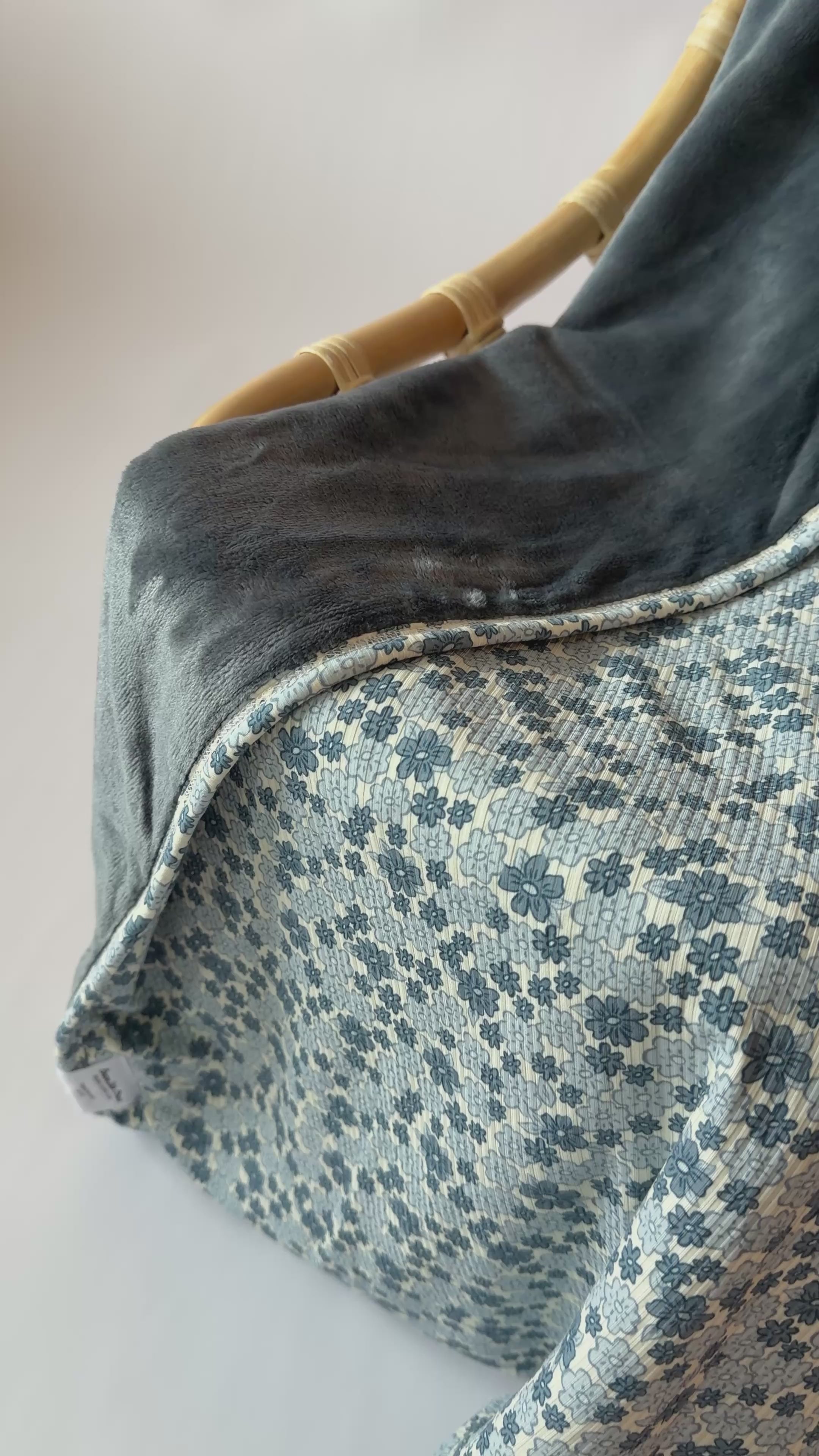 Bluebell Blossoms Small Ribbed Youth Blanket