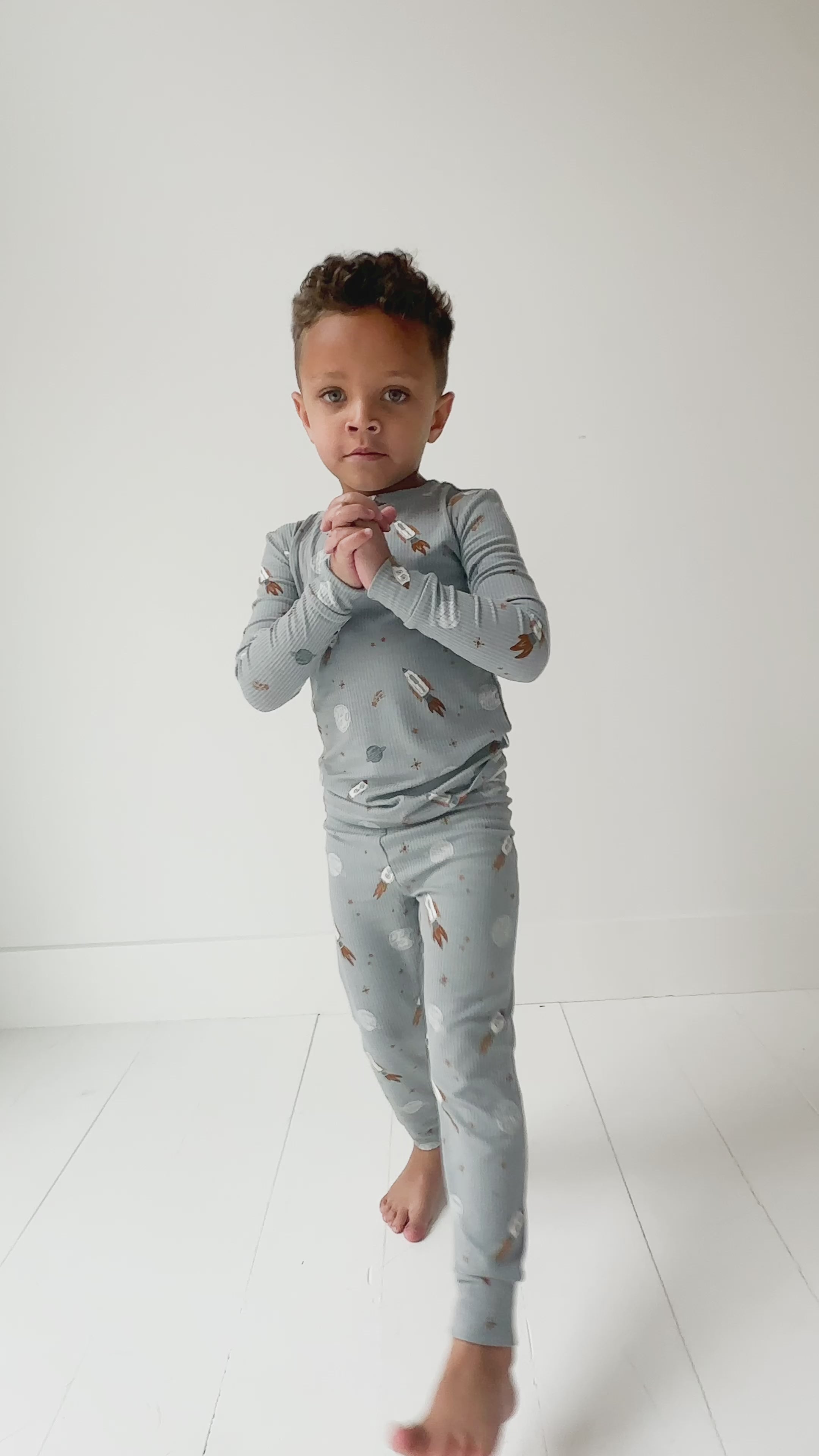 Space Explorers Small Ribbed Two-Piece Set