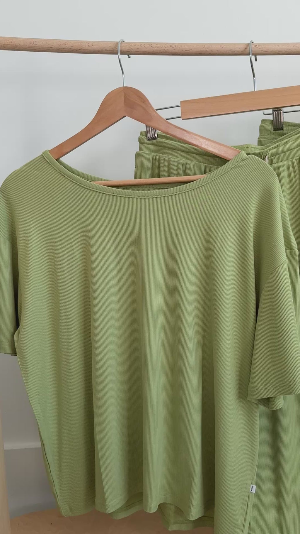 Tarragon Green Small Ribbed Women's Short Sleeve Top