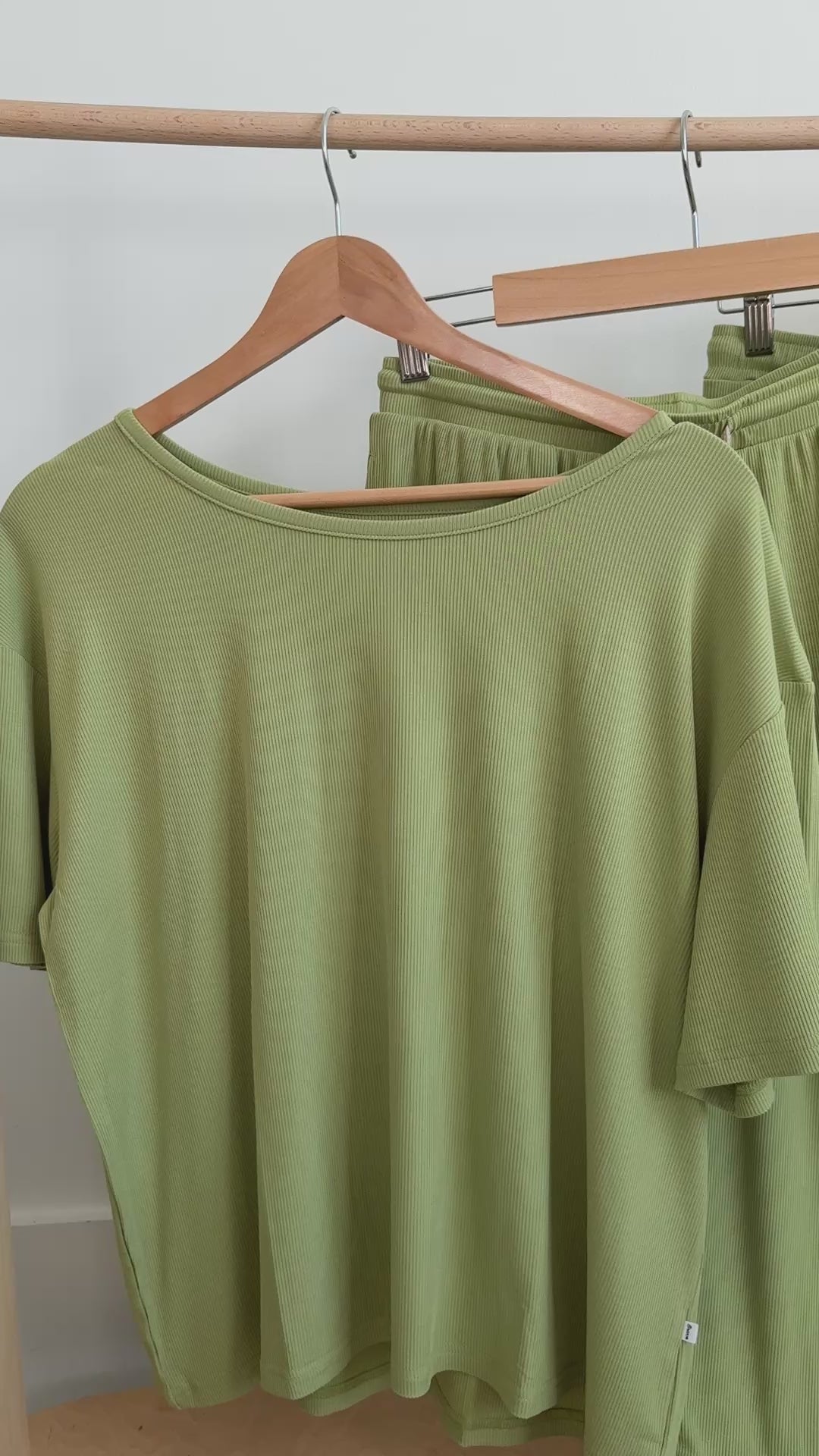 Tarragon Green Small Ribbed Women's Short Sleeve Top