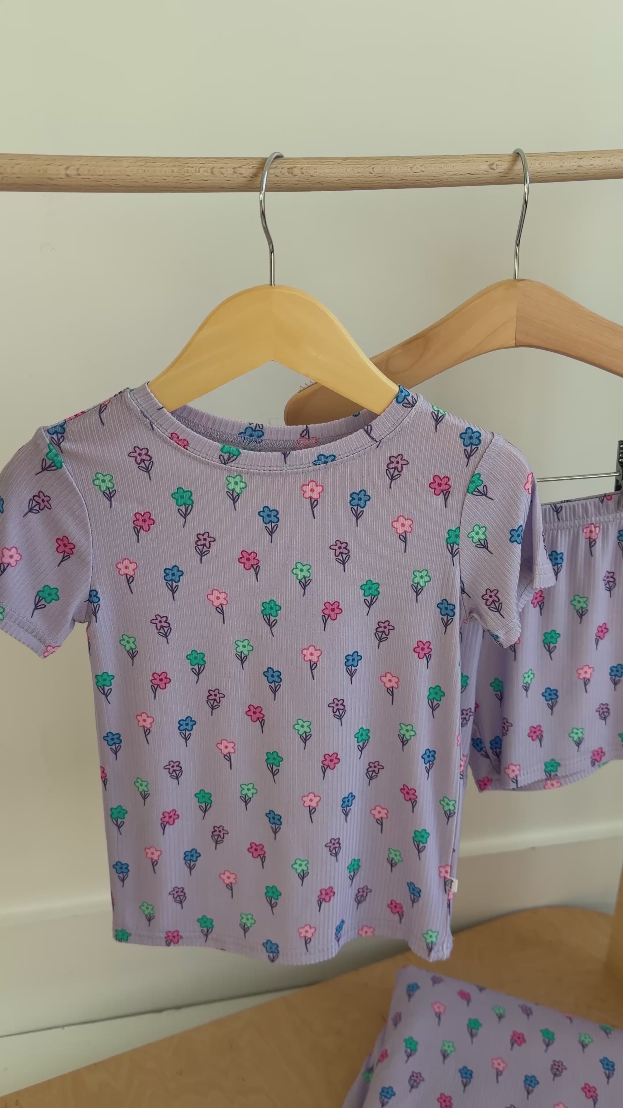 Lilac Daisies Small Ribbed Shorts Two-Piece Set