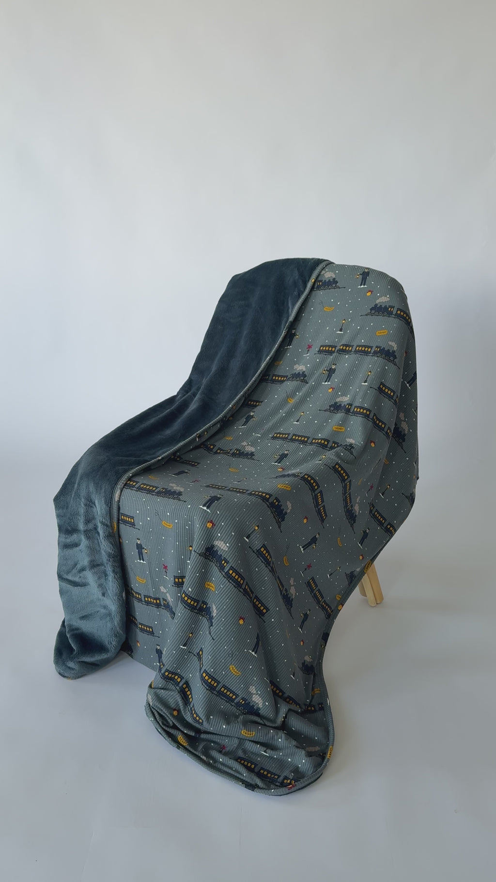 Christmas Trains Small Ribbed Toddler Blanket