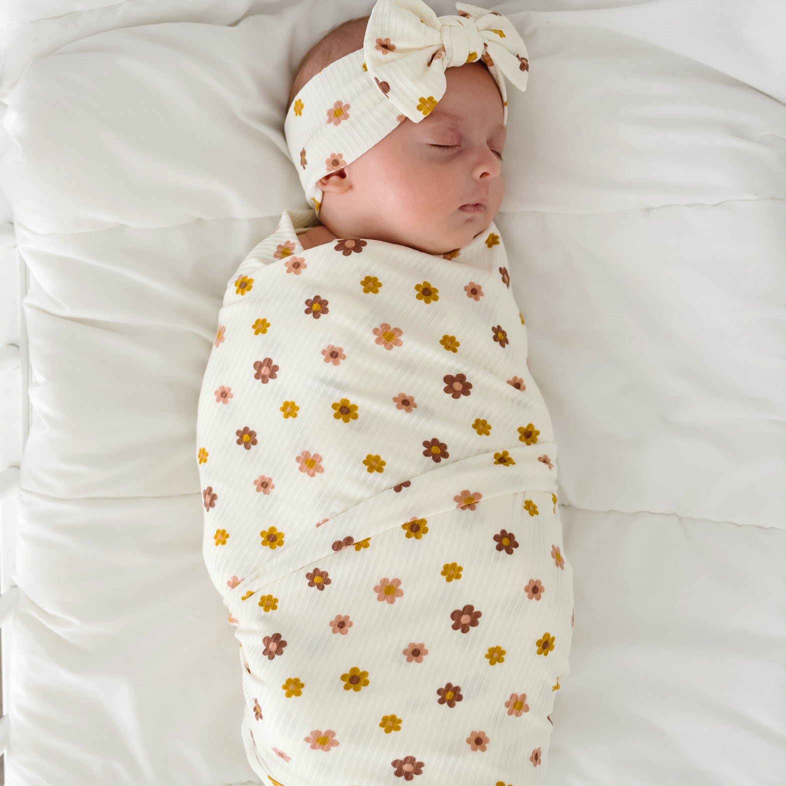 Pink Daisies Small Ribbed Bow